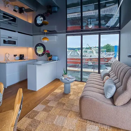 « Houseboat » Clim•Balneo•Rooftop•Valence Rhone Valence (Drome)