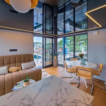 بوتيل « houseboat » Clim•balneo•rooftop•valence Rhone *