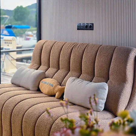 بوتيل « houseboat » Clim•balneo•rooftop•valence Rhone *